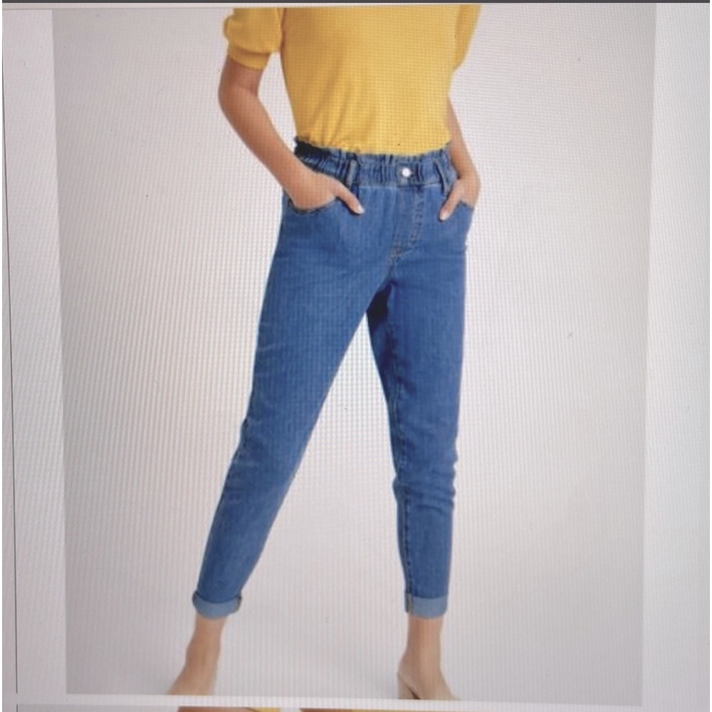 Banana Republic High Rise Paperbag-waist Pull-on Jean Size: 28/6